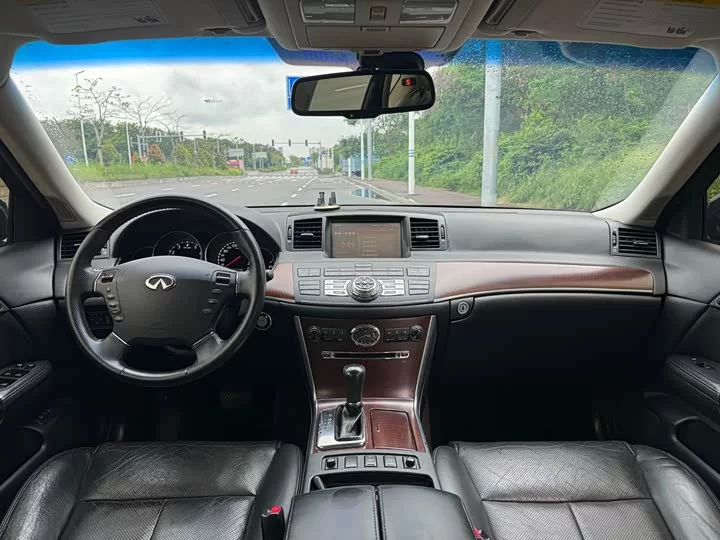 Infiniti M Series