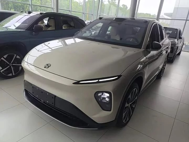 NIO EC7