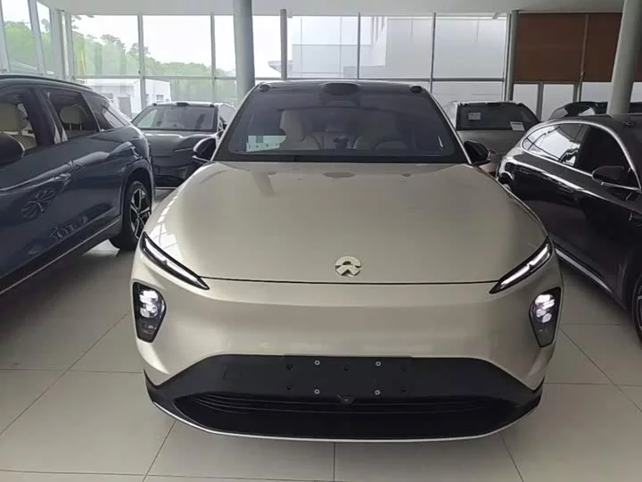 NIO EC7