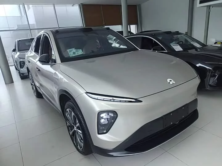 NIO EC7