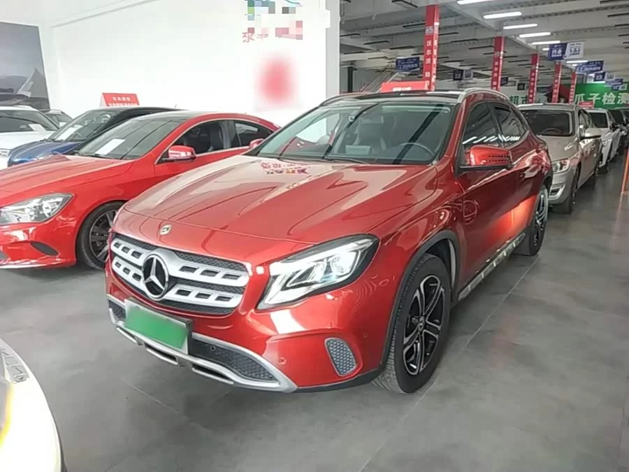 Mercedes Benz GLA