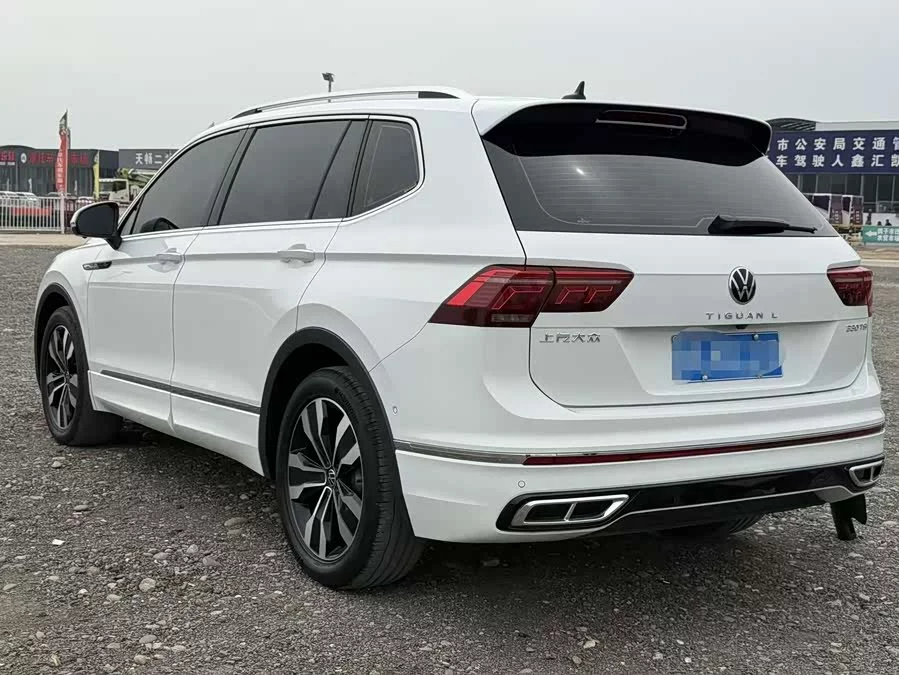 Volkswagen Tiguan L