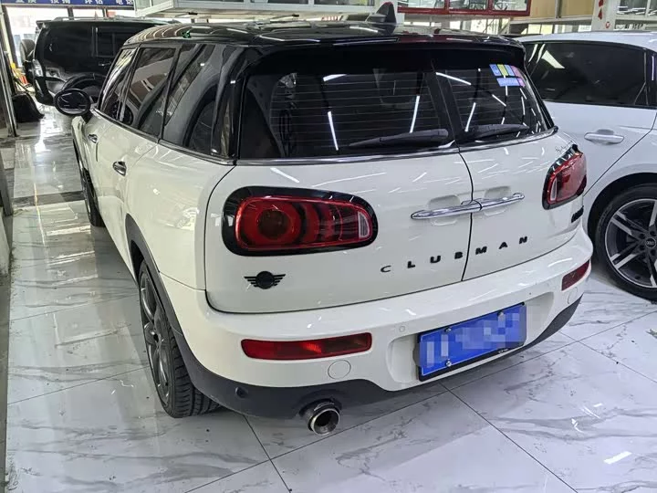 MINI CLUBMAN