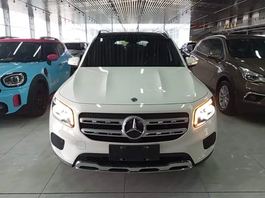 Mercedes Benz GLB