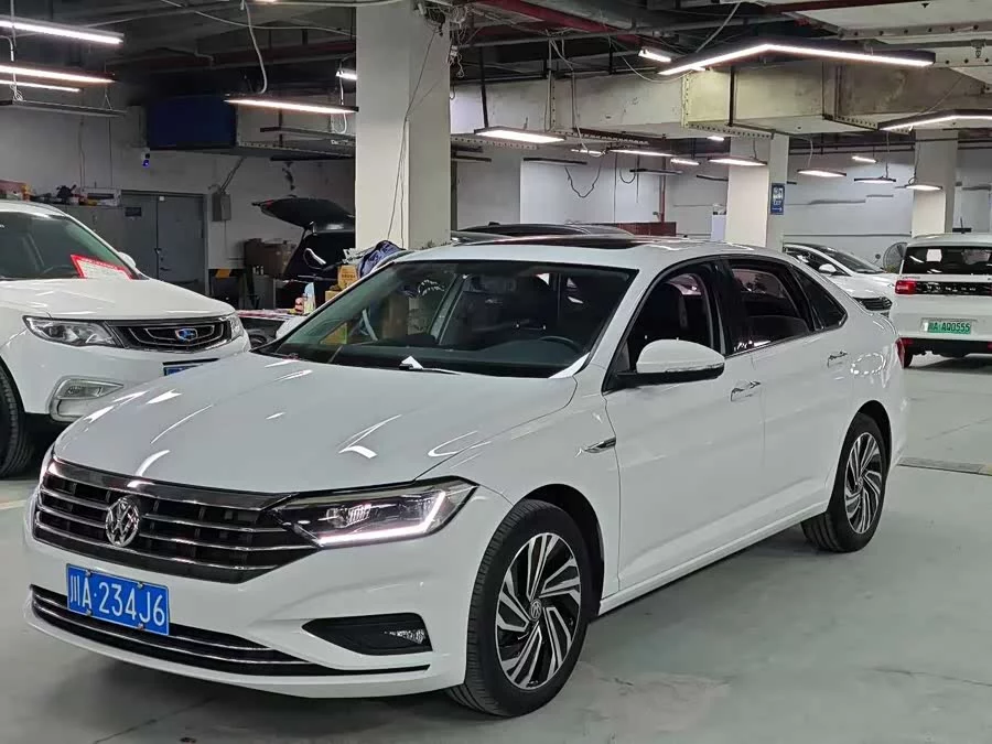 Volkswagen Sagitar