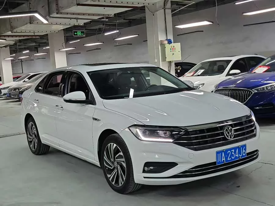 Volkswagen Sagitar