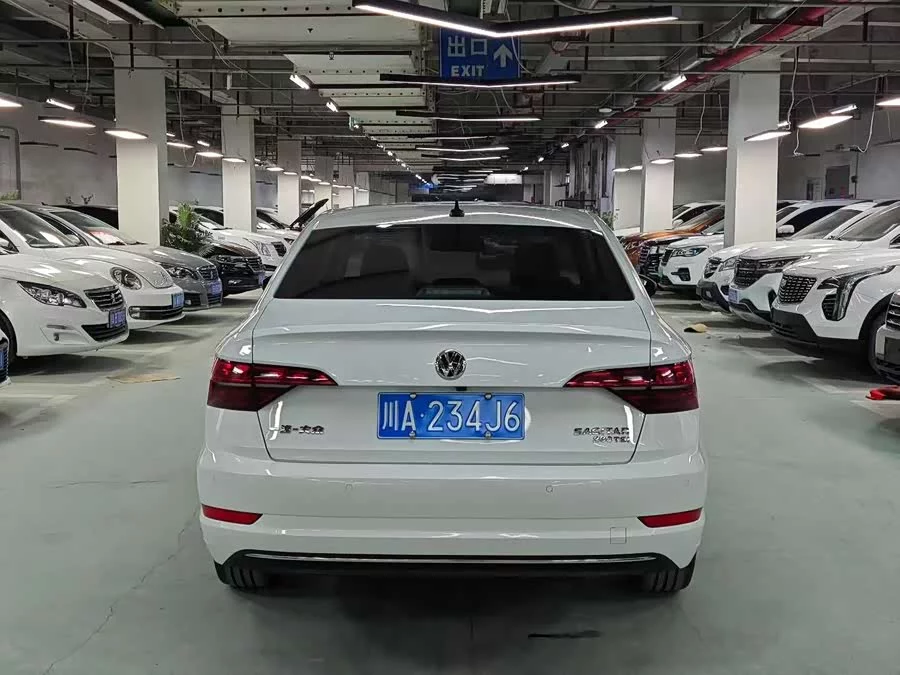 Volkswagen Sagitar