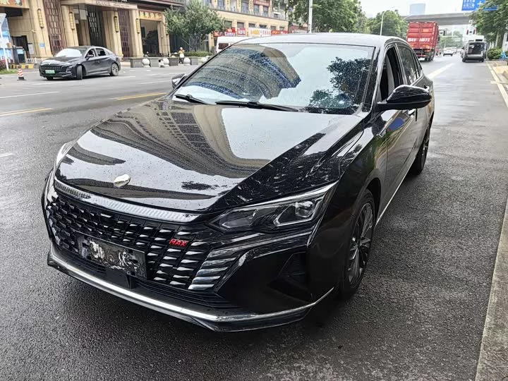 Dongfeng Yixuan MAX