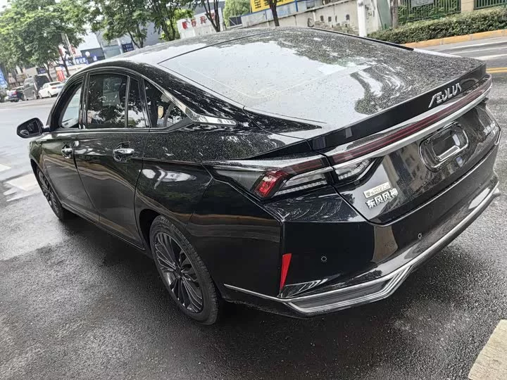 Dongfeng Yixuan MAX