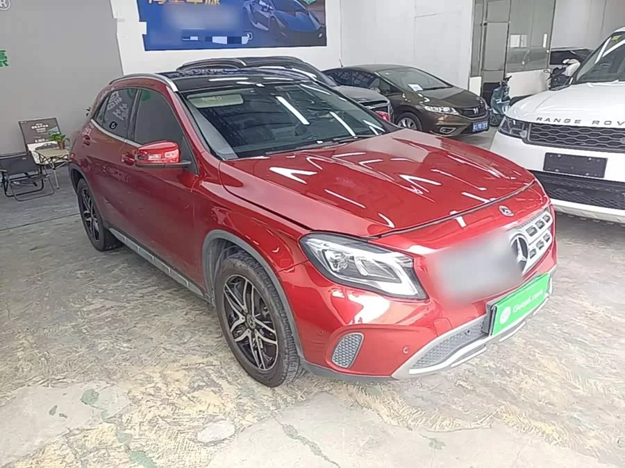 Mercedes Benz GLA
