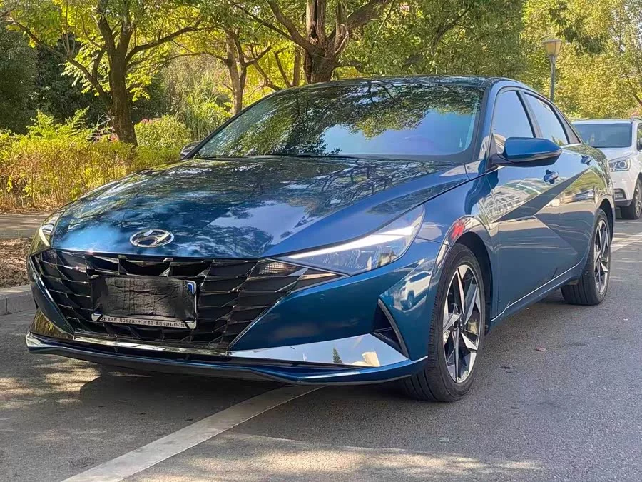 Hyundai Elantra