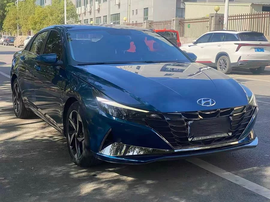 Hyundai Elantra