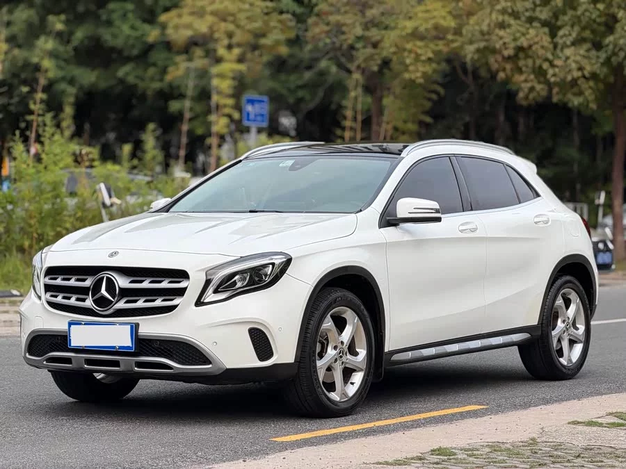 Mercedes Benz GLA