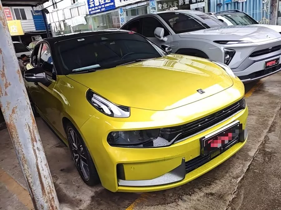 Lynk & Co 03