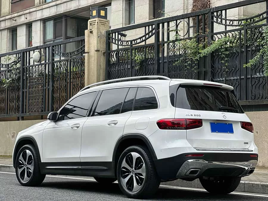 Mercedes Benz GLB