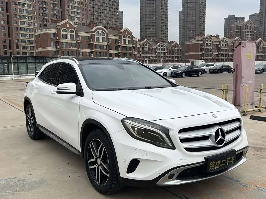 Mercedes Benz GLA