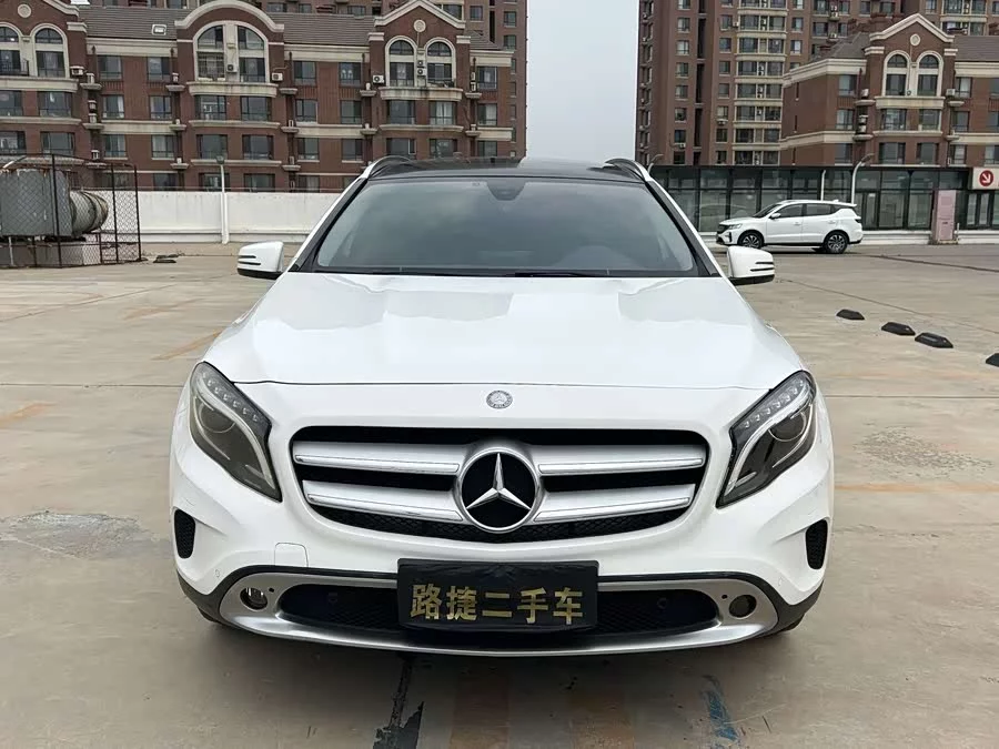 Mercedes Benz GLA