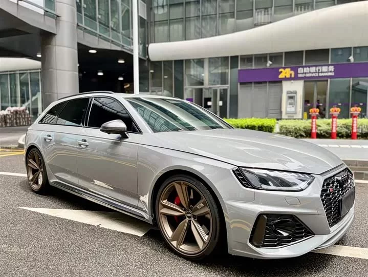 Audi RS 4