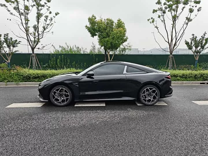 NETA Nezha GT