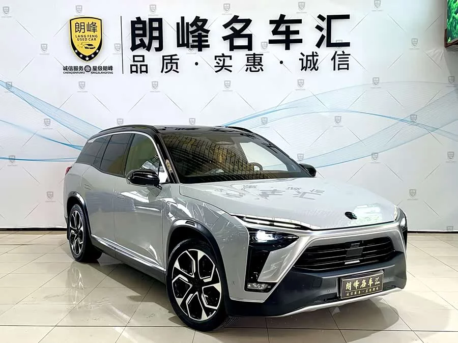 NIO ES8