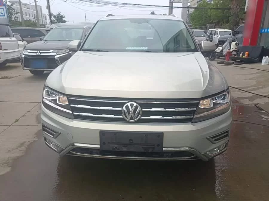 Volkswagen Tiguan L