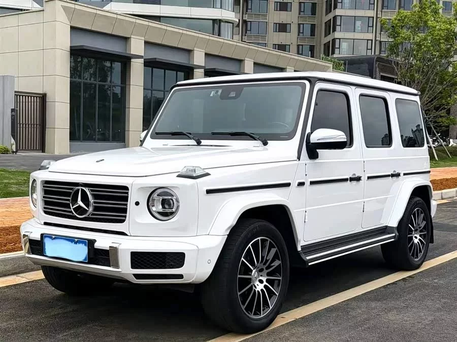 Mercedes Benz G-rated