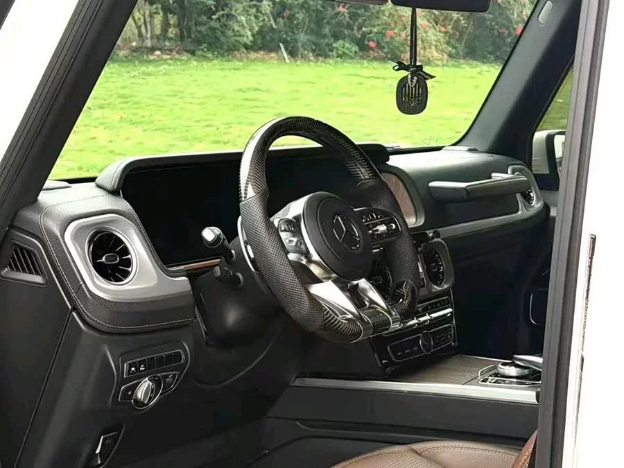 Mercedes Benz G-rated