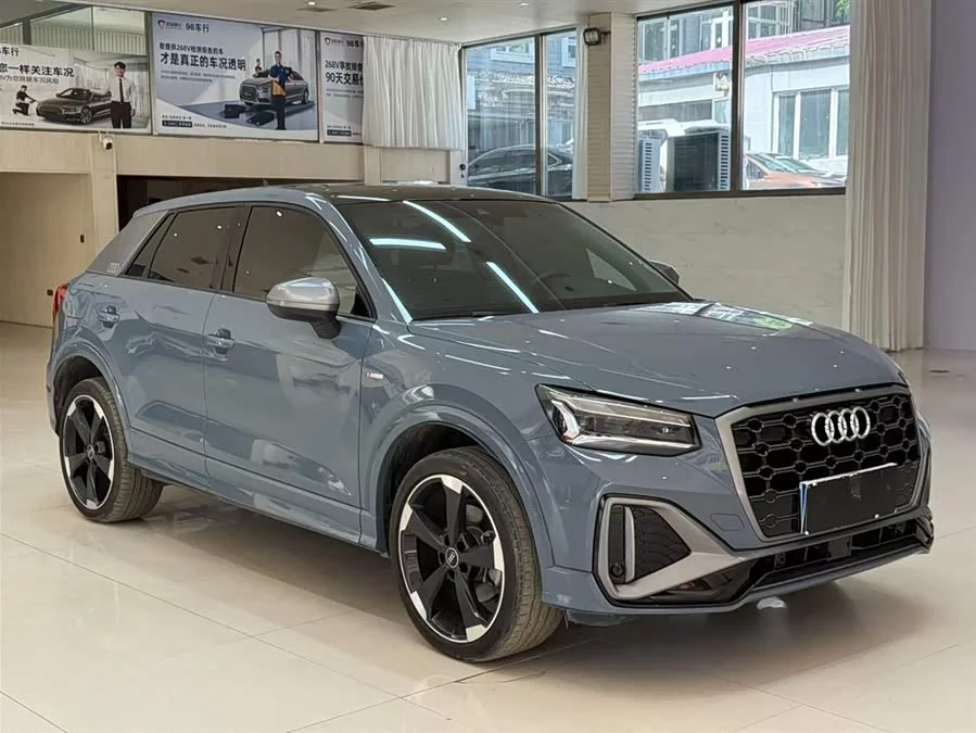 Audi Q2L