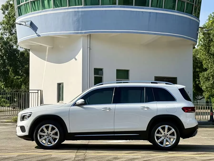 Mercedes Benz GLB