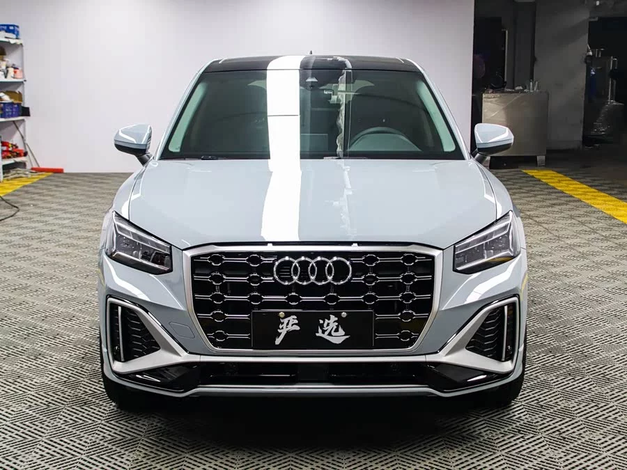 Audi Q2L