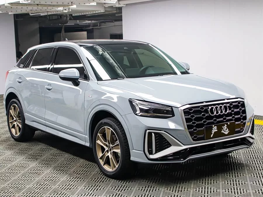 Audi Q2L