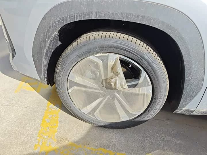 Geely Boyue L