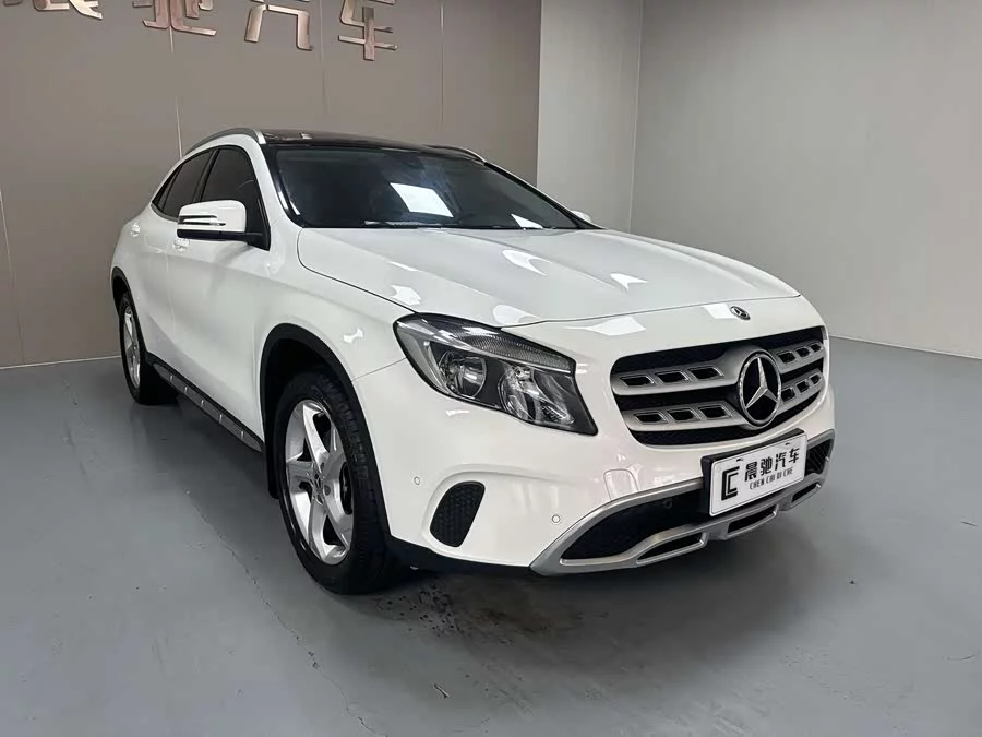 Mercedes Benz GLA
