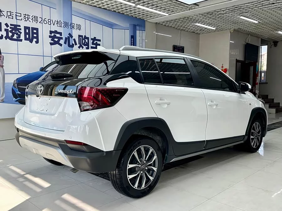 Toyota YARiS L