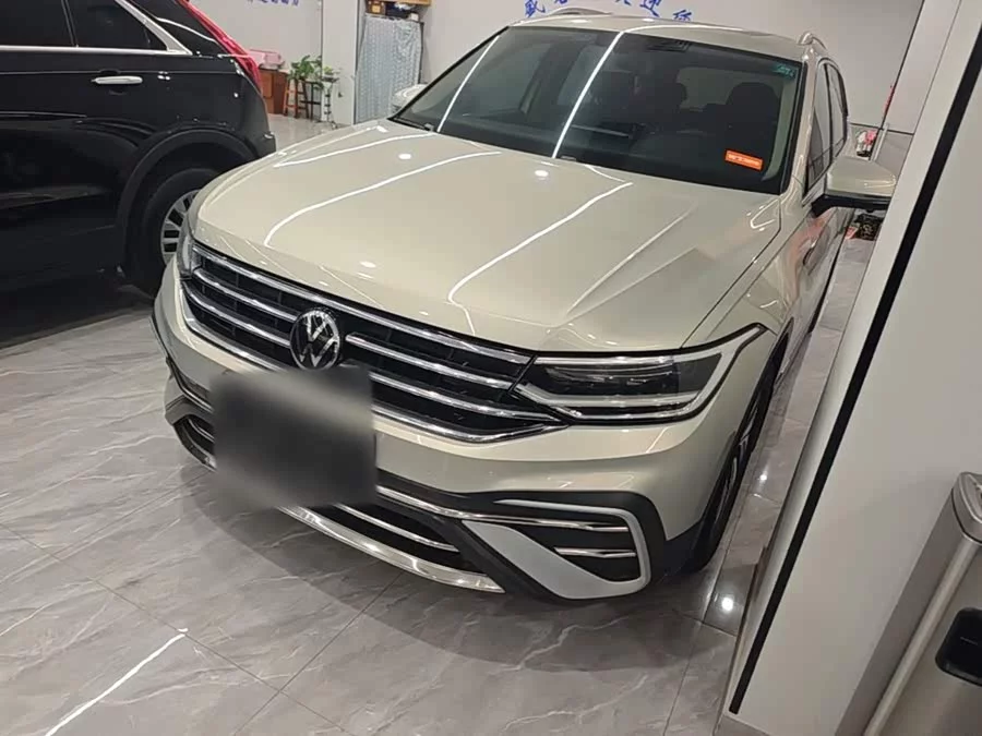 Volkswagen Tiguan L