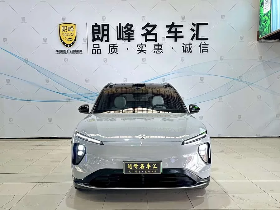 NIO ES6