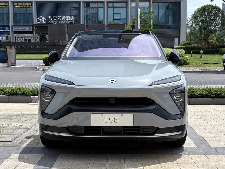 NIO ES6