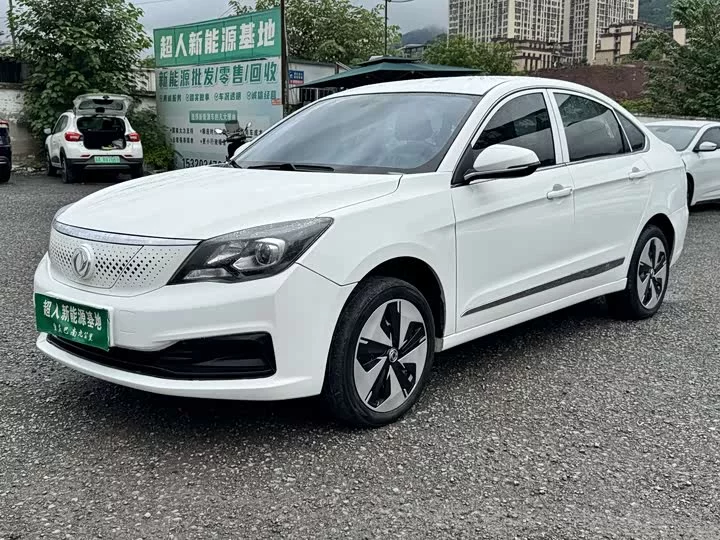 Dongfeng E70