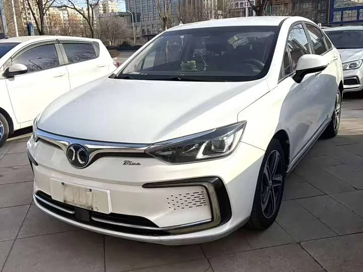 BAIC Beijing EU5