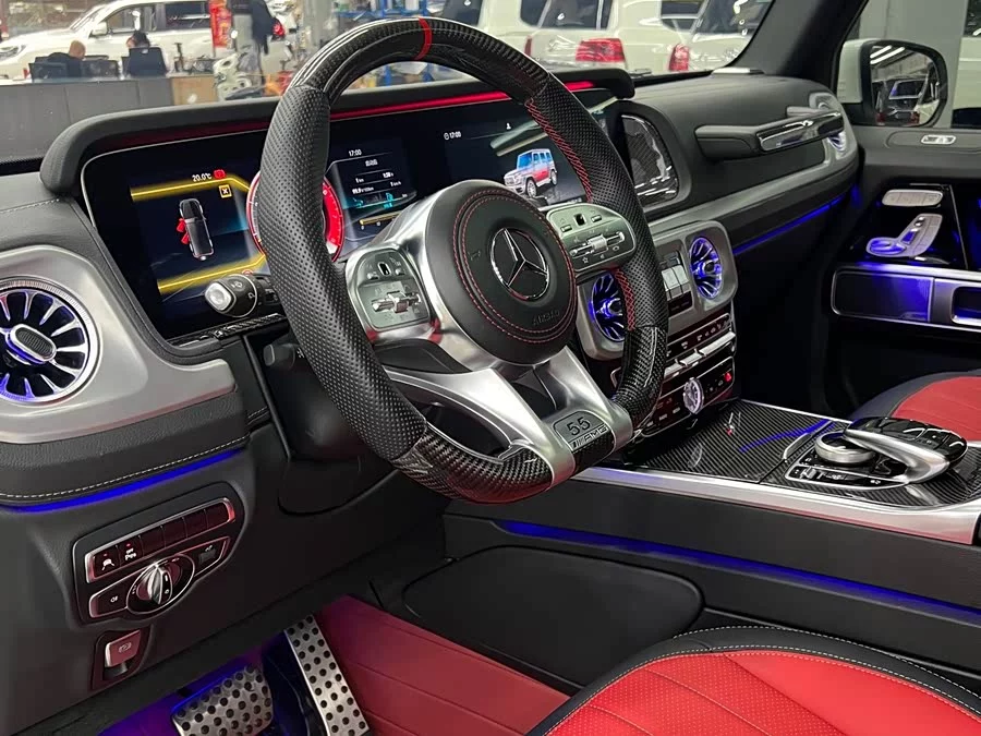Mercedes Benz G-rated