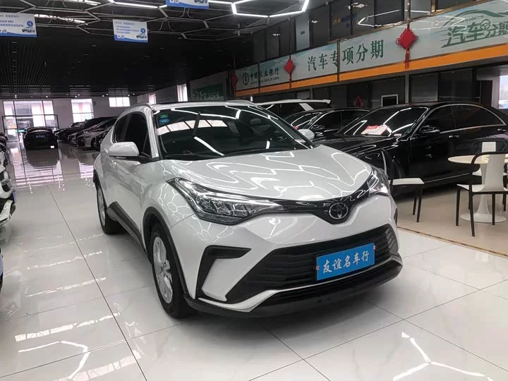 Toyota Yize IZOA