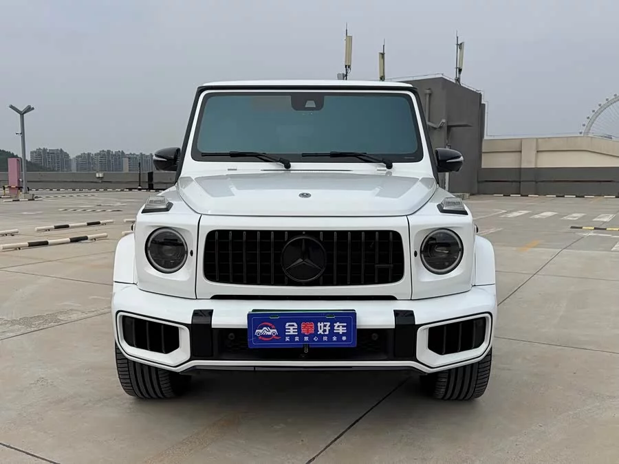Mercedes Benz G-rated