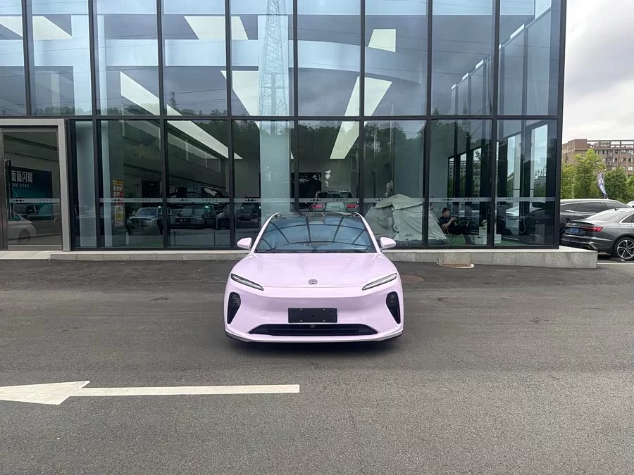 NIO ET5T