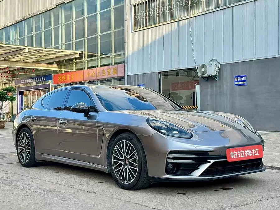 Porsche Panamera
