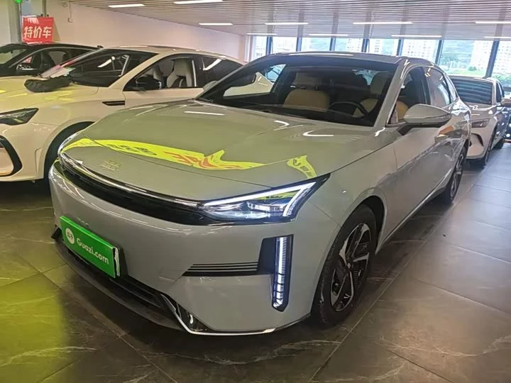 Geely Galaxy L6