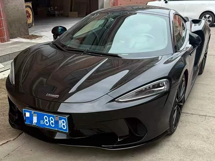 McLaren GT