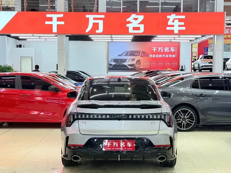 Lynk & Co 03