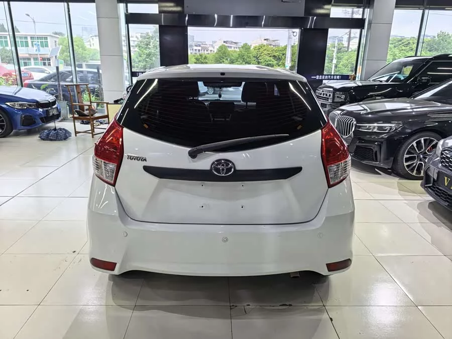 Toyota YARiS L
