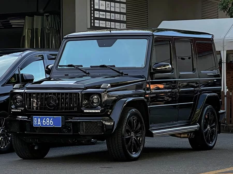 Mercedes Benz G-rated