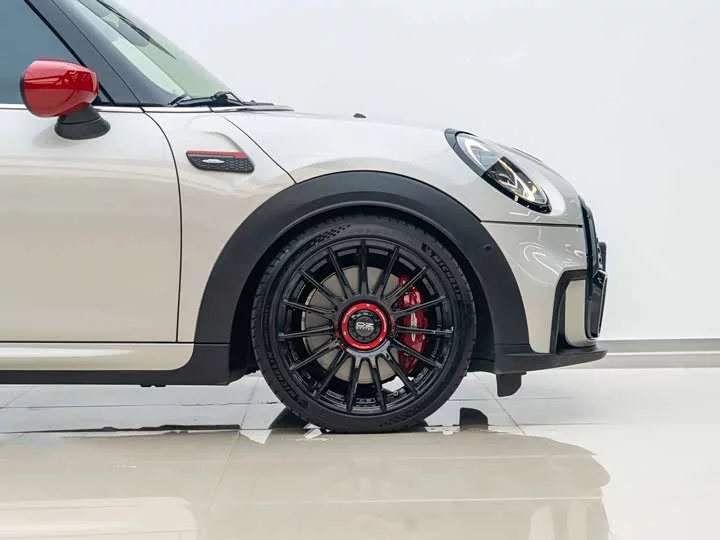 MINI JCW